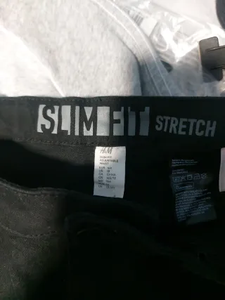 Pantalón vaquero negro slim fit chico