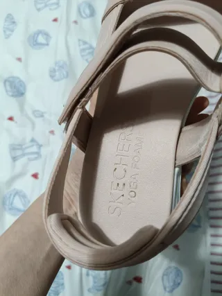 Sandalias Skechers Yoga Foam Rosa