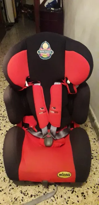 Silla coche bebé Midas roja.No envio