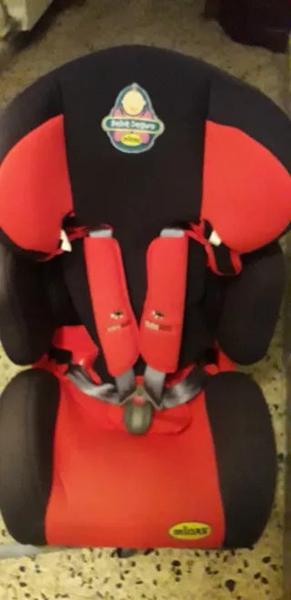 Silla coche bebé Midas roja.No envio