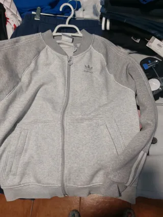 Chaqueta Adidas gris cremallera