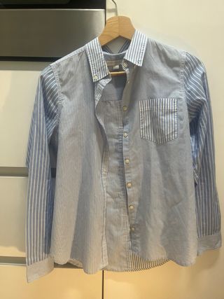 Camisa azul de rayas