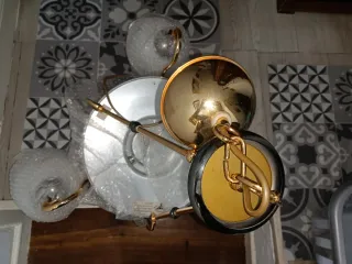 Lámpara de techo dorada