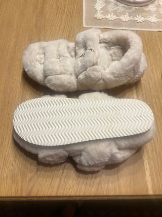 Sandalias pelo con hebillas