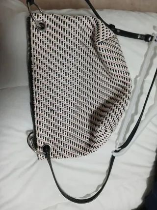 Bolso bandolera Bimba y Lola blanco y negro