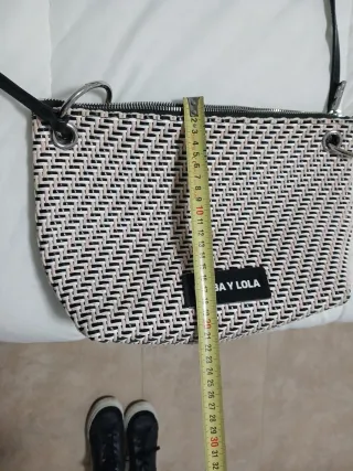 Bolso bandolera Bimba y Lola blanco y negro