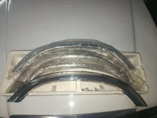 Aletines Cromados Mercedes W124