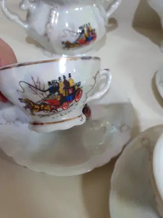 Servizio da tè in porcellana