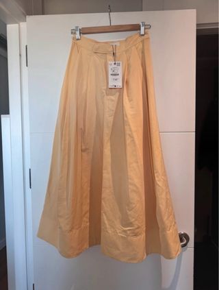 Falda midi Zara amarilla