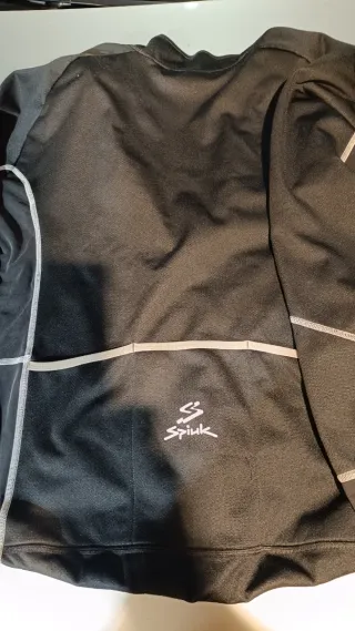 Chaqueta ciclismo Spiuk negra