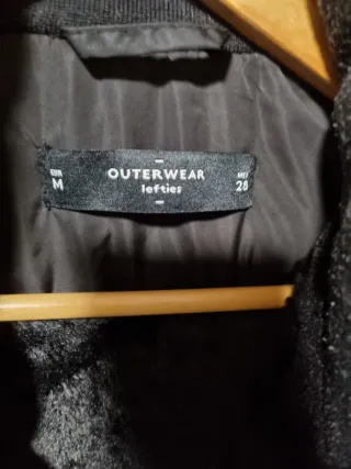 Abrigo Lefties Negro con Capucha y Pelo