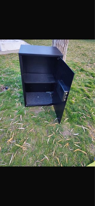 Cassaforte in acciaio rinforzato con chiusura elettronica