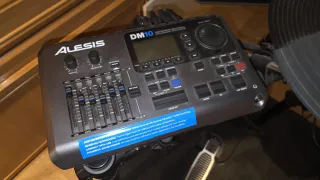 Batería Electrónica Alesis DM10 Studio Kit