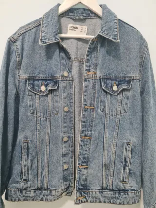 Chaqueta vaquera Bershka hombre Talla S