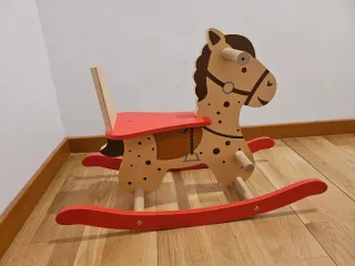 Caballo balancín madera infantil. Regalo. Cumple