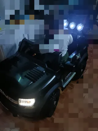 Coche a batería 4x4 Negro