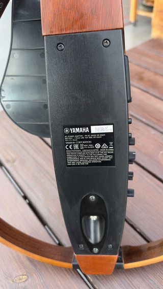 Yamaha SLG200N Guitarra Silenciosa