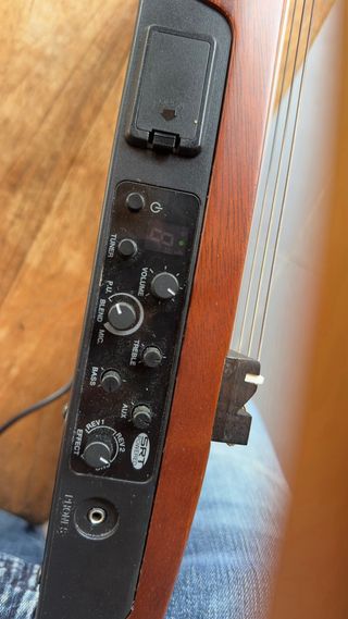 Yamaha SLG200N Guitarra Silenciosa