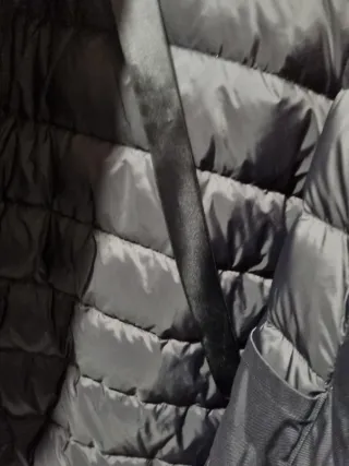 Abrigo Zara Negro con Capucha y Pelo