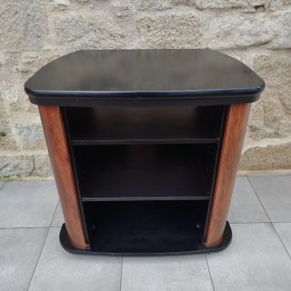 Mueble TV color madera y negro