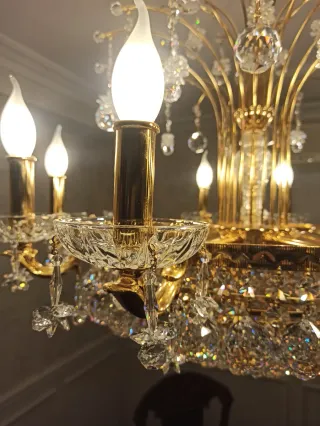 Lámpara de techo dorada de cristal