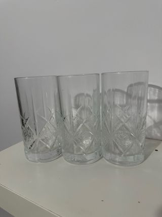 4 Copas y 3 Vasos Tanqueray Verdes