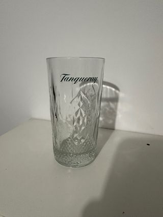 4 Copas y 3 Vasos Tanqueray Verdes