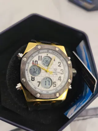 Reloj Vartyn Line Dorado y Blanco