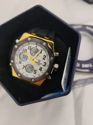 Reloj Vartyn Line Dorado y Blanco