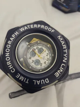 Reloj Vartyn Line Dorado y Blanco