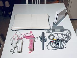 Consola Nintendo Wii + Wii Fit Plus + 9 Juegos