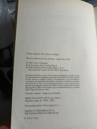 El Color de la Magia (Mundodisco 1) (Discworld)...