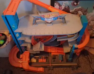 Parking Hot Wheels Ultimate