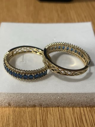 Pendientes argolla laminado 14k con piedras azules