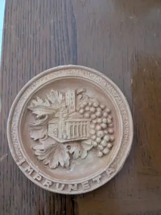 Piatto decorativo Impruneta con uva e foglie