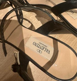 Sandalias tacón Valentino Garavani negras