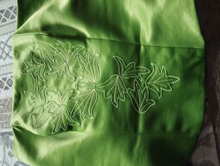 Conjunto corpiño y falda verde