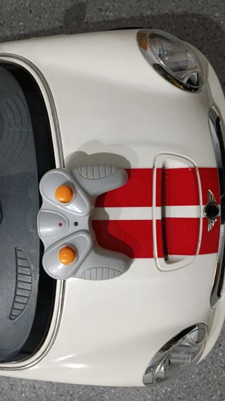 Coche Mini para Niñ@ Blanco y Rojo