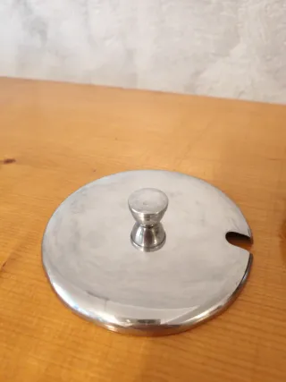 Zuccheriera o formaggiera in vetro e metallo