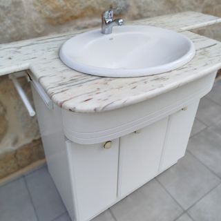 Mueble de lavabo con encimera de mármol