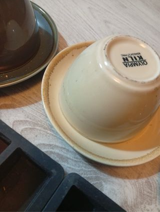 Lote cocina: tazas, cuchillos y plato