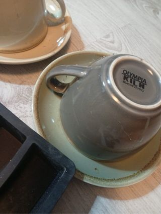 Lote cocina: tazas, cuchillos y plato