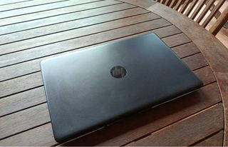 Portátil HP 15-db0 SSD 246GB + 8GB RAM. Negro