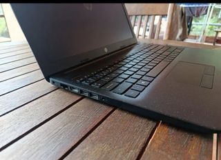 Portátil HP 15-db0 SSD 246GB + 8GB RAM. Negro