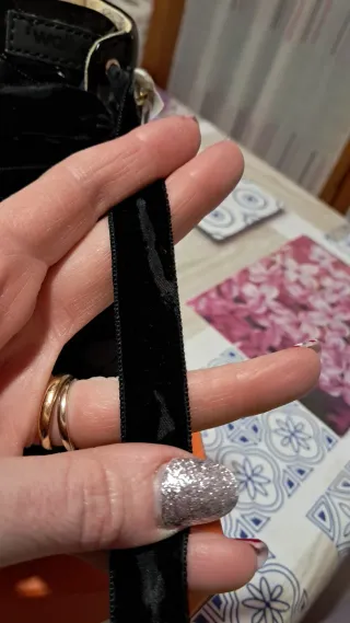 Tronchetto bambina nero con perle e fiocco