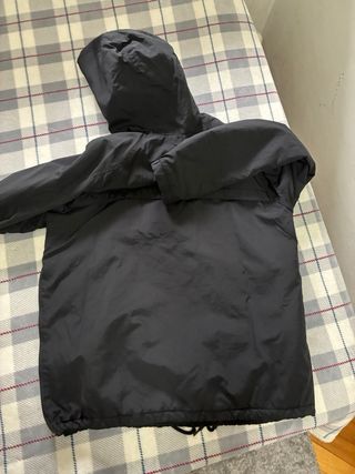 Chaqueta Pull&Bear Negra con Capucha