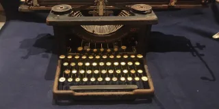 Antigua Máquina de Escribir LC Smith