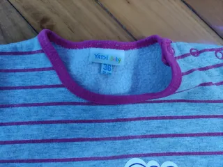 Sudadera gris rayas y dibujos de 36 meses