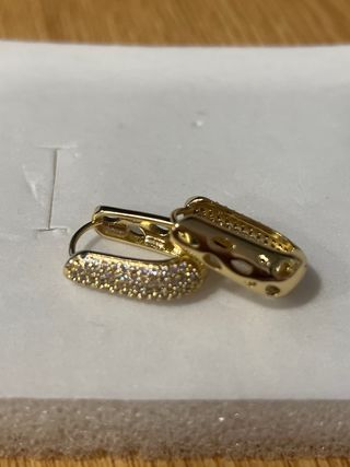 Pendientes laminado 14K con circonitas