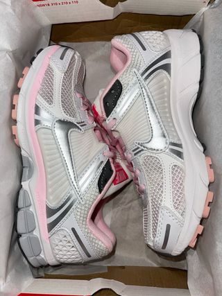 Nike Zoom Vomero 5 Pink/White